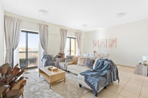 Beachfront Bohemian Design 2 BDR Apartment in JBR